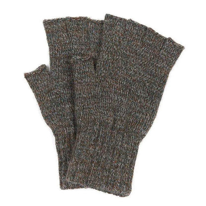 Barbour fingerless gloves in a brown, multi-tonal lambswool knit with a ribbed cuff for warmth and dexterity.