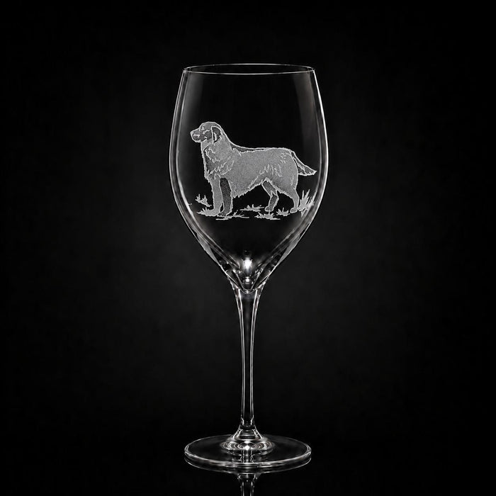 11 oz crystal white wine glass featuring a hand-etched, multi-layered Golden Retriever design on a black background.