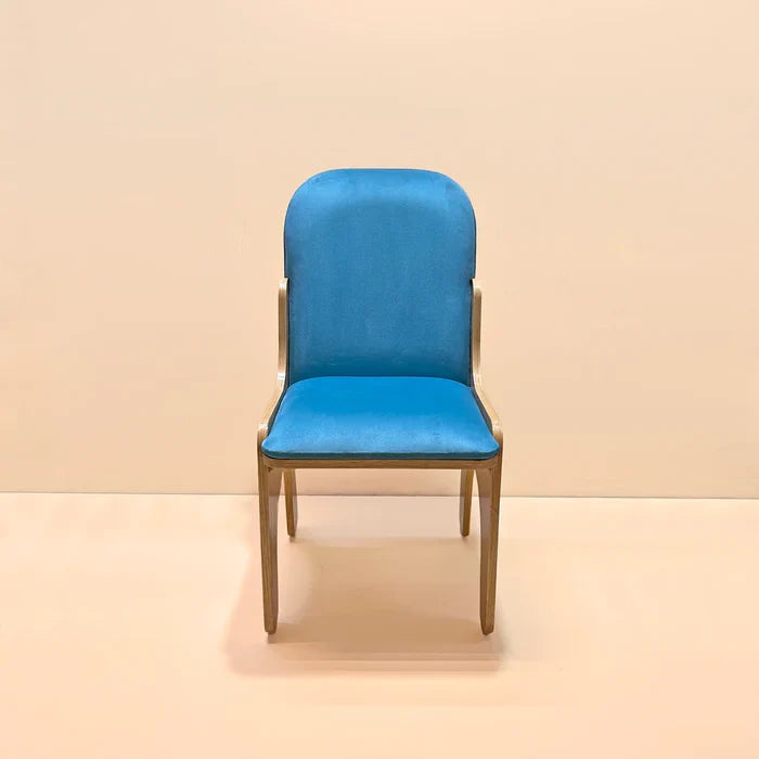 Luxury Blue Velvet Kids’ Chair with Ergonomic Curved Wooden Frame or Modern Handcrafted Junior Study and Dining Chair for Playrooms and Bedrooms