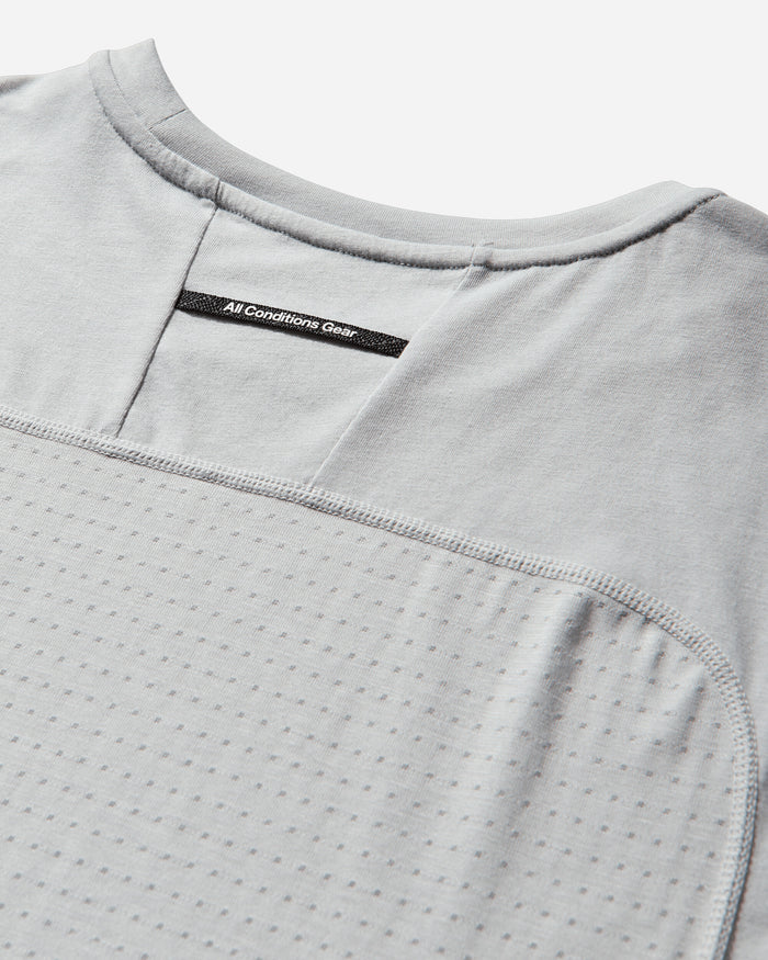 Nike Nike Acg "solar Chase" Men's Dri-Fit Adv Top Grey Fog/College Grey/Summit W T-Shirts Shortsleeve IO9677-097