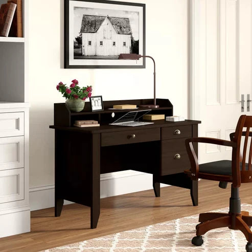 Premium workstation desk for professional office