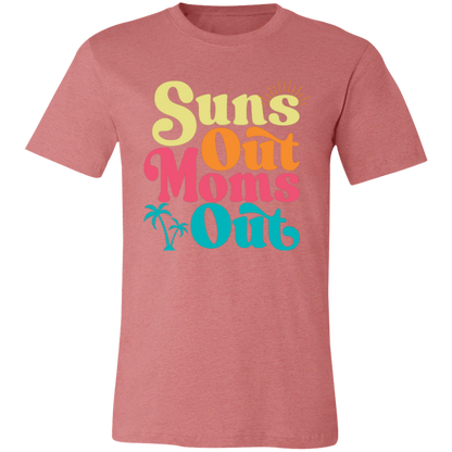 Suns Out Moms Out graphic t-shirt in Heather Mauve